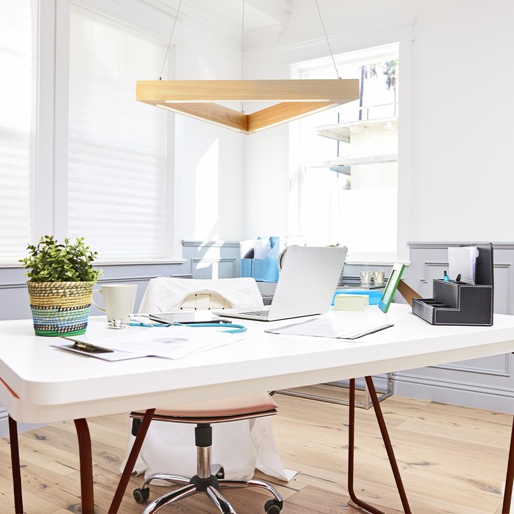 Pendente Triangular De Madeira Kavas 18w 3000k Led Bivolt Emissão De Luz Amarela Avant - 2