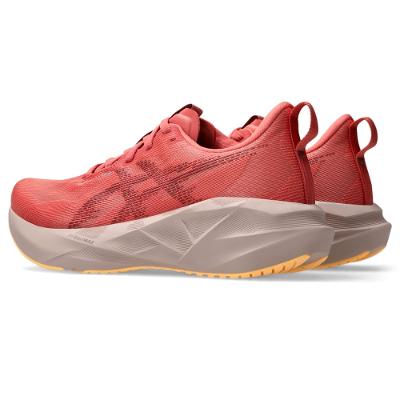 Tênis ASICS Novablast 5 - Feminino - Rosa/Roxo