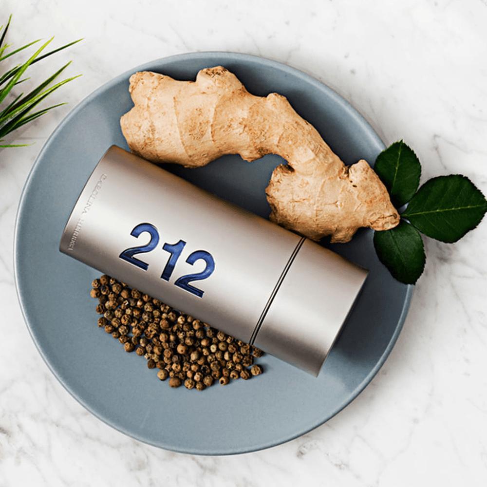 Carolina Herrera 212  EDT Perfume Masculino 100ml - 4