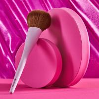 Essence 01 Powdered Perfection Pincel para Pó Roxo