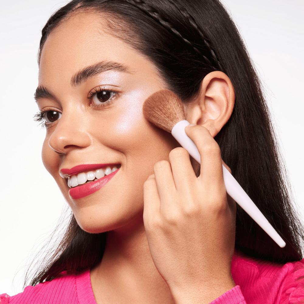 Essence 01 It'S Glow Time Pincel para Blush e Iluminador Roxo - 3