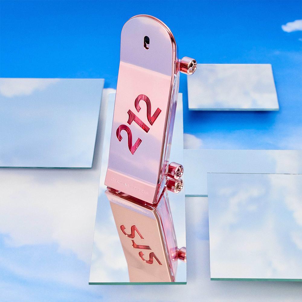 Carolina Herrera 212 Heroes EDP Perfume Feminino 50ml - 4