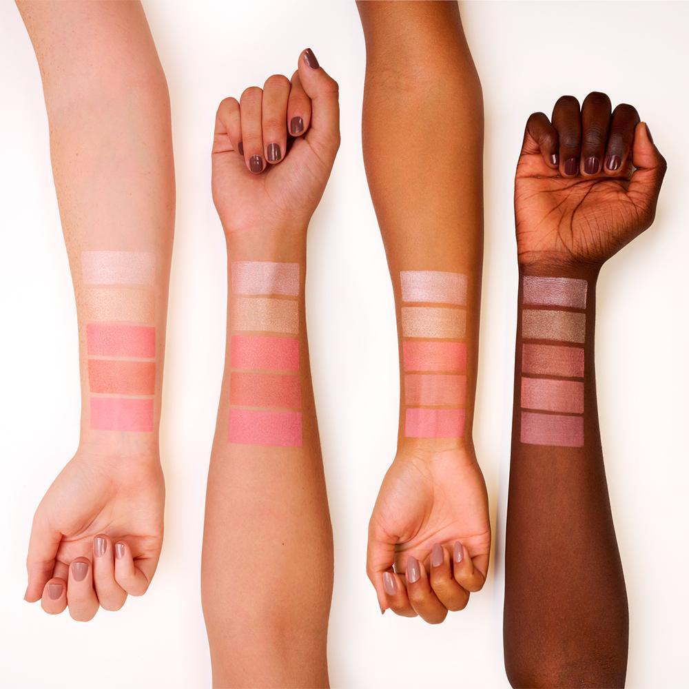 Essence Peachy Blossom 5 Shades Paleta de Blush e Iluminador em Pó - 5