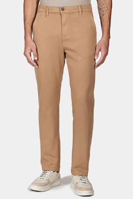 Calça Aramis Chino Color Regular Comfort Caramelo