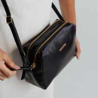 Bolsa Transversal Feminina em Couro Pequena Lisa Basic Preta