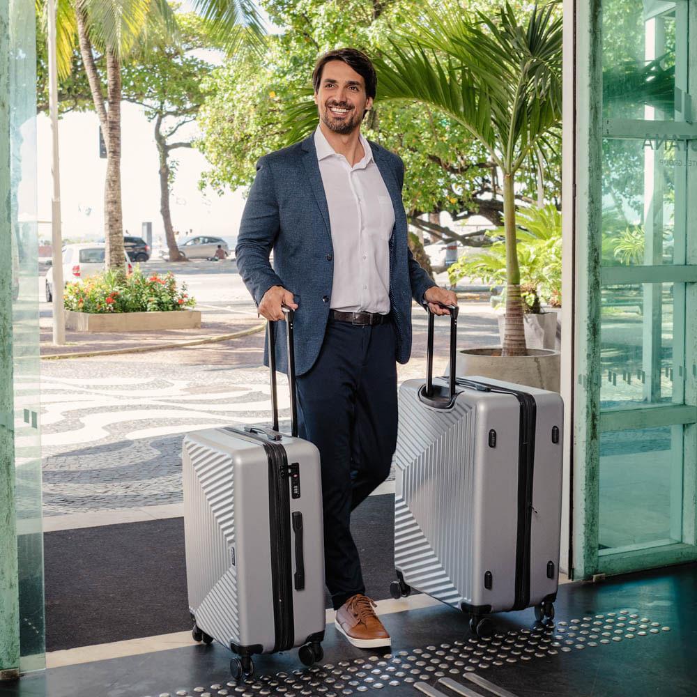 Mala Média ABS 4 Rodas Stadium Prata - 9