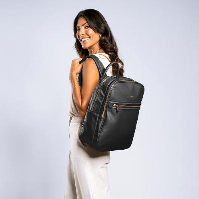 Mochila Feminina Poliuretano 3 Compartimentos Premiere Preta 0280850458001