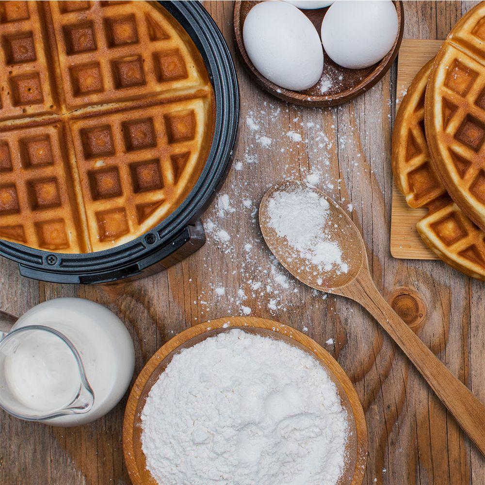 Máquina de Waffle Golden Britânia Acabamento em Inox 850W - 2