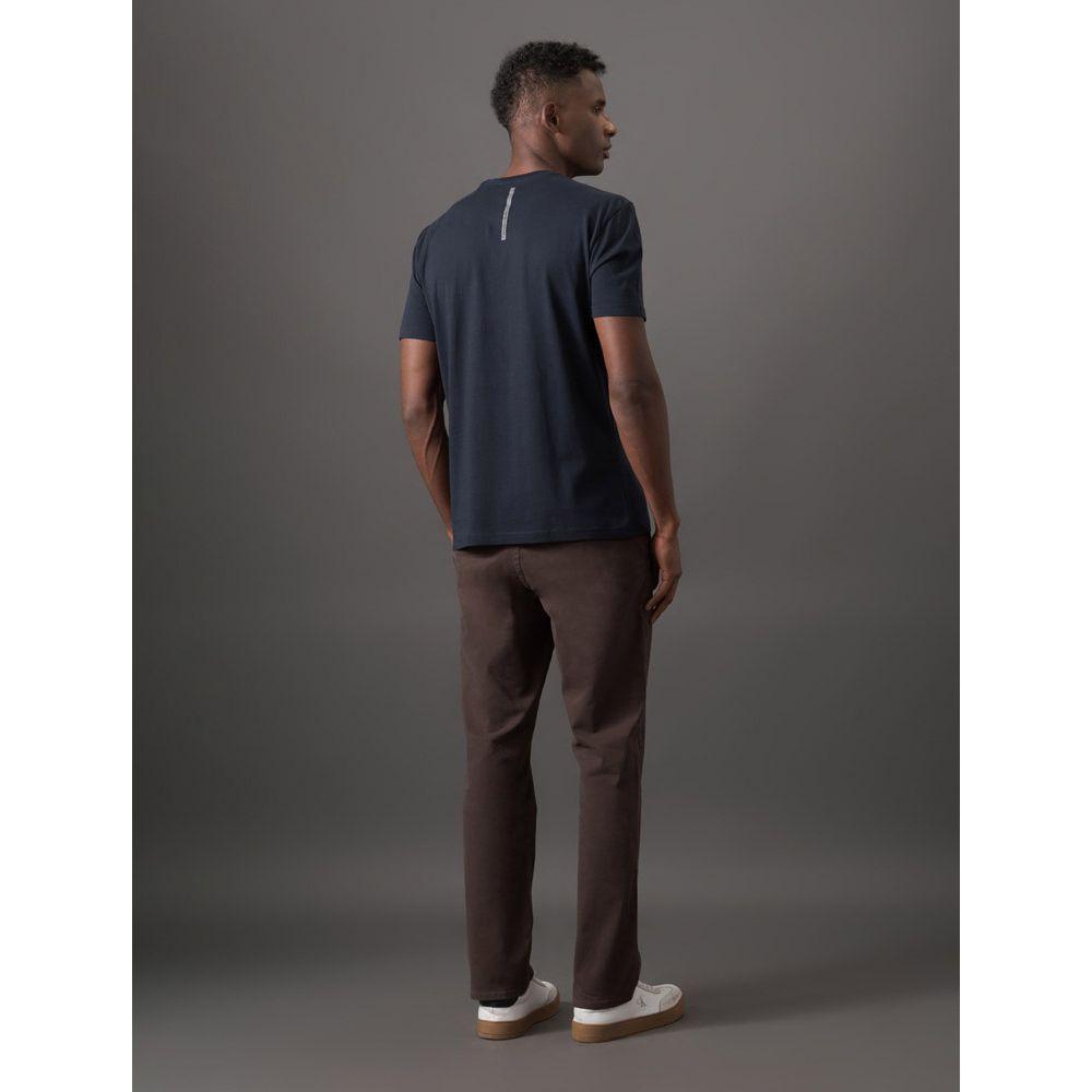 Camiseta Masculina Estampa Ômega No Peito Calvin Klein Jeans - Marinho - 2