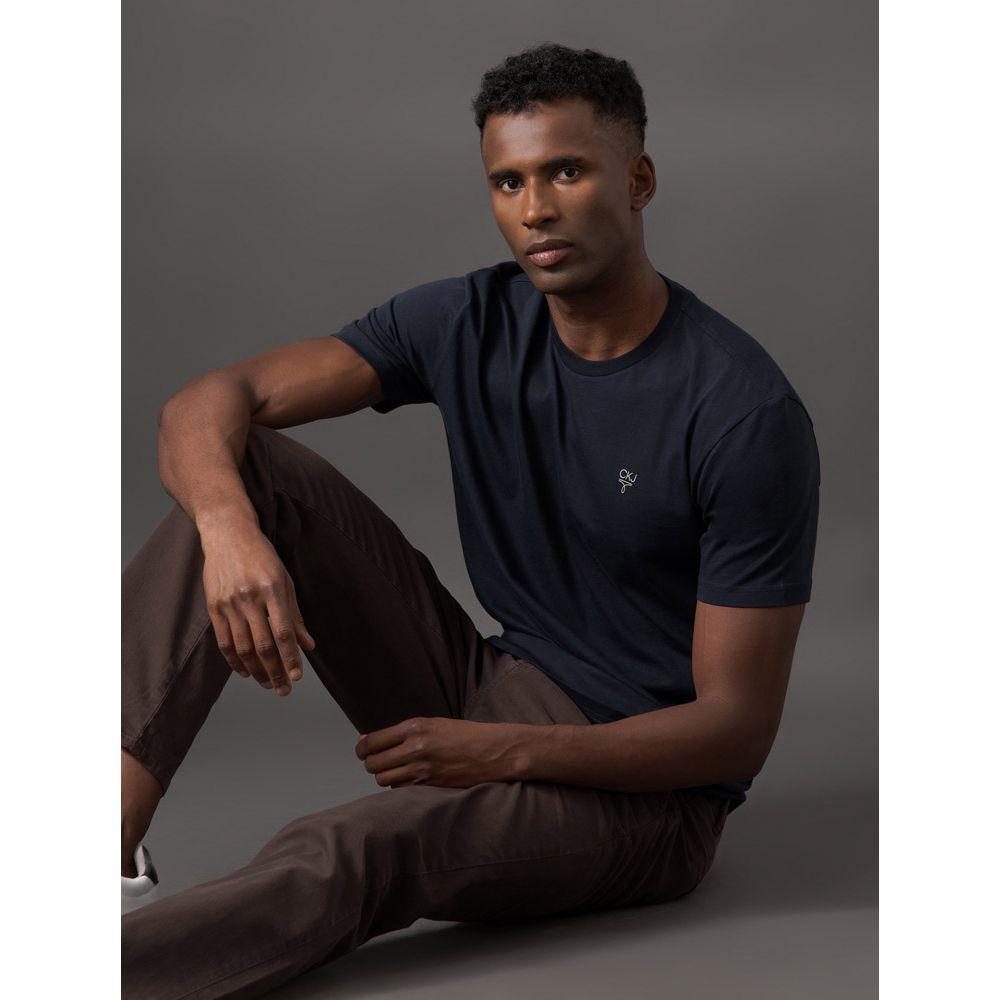 Camiseta Masculina Estampa Ômega No Peito Calvin Klein Jeans - Marinho - 5