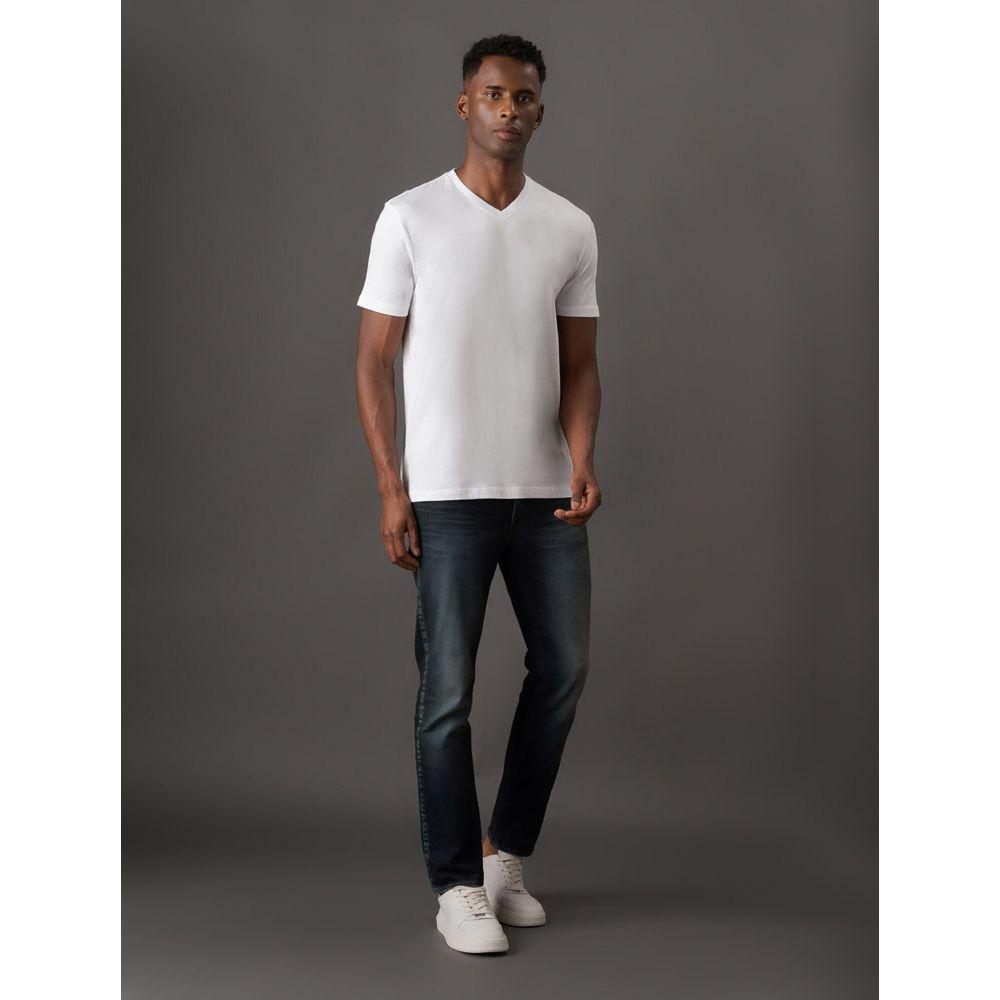 Camiseta Masculina de Algodão Essentials Estampa Logo Lateral Gola v Calvin Klein Jeans - Branco - 3