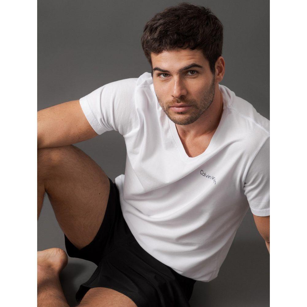 Camiseta Manga Curta Decote v Logo No Peito Calvin Klein Swimwear - Branco - 5