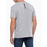 Camiseta Masculina Gola v Básica Logo No Peito Calvin Klein Jeans - Cinza - 3