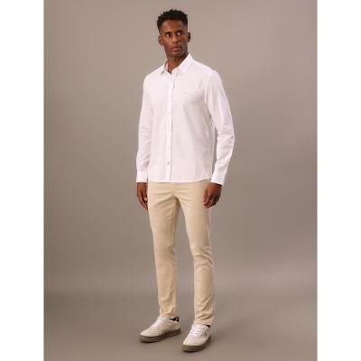 Camisa Manga Longa Regular Lisa Básica Logo No Peito Calvin Klein Jeans - Branco