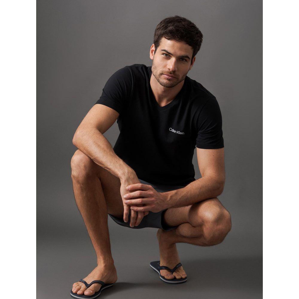 Camiseta Manga Curta Decote v Logo No Peito Calvin Klein Swimwear - Preto - 5