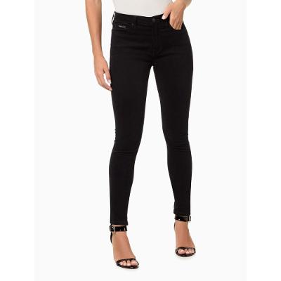 Calça Feminina Color de Sarja Infinite Black Super Skinny Cintura Média Calvin Klein Jeans - Preto