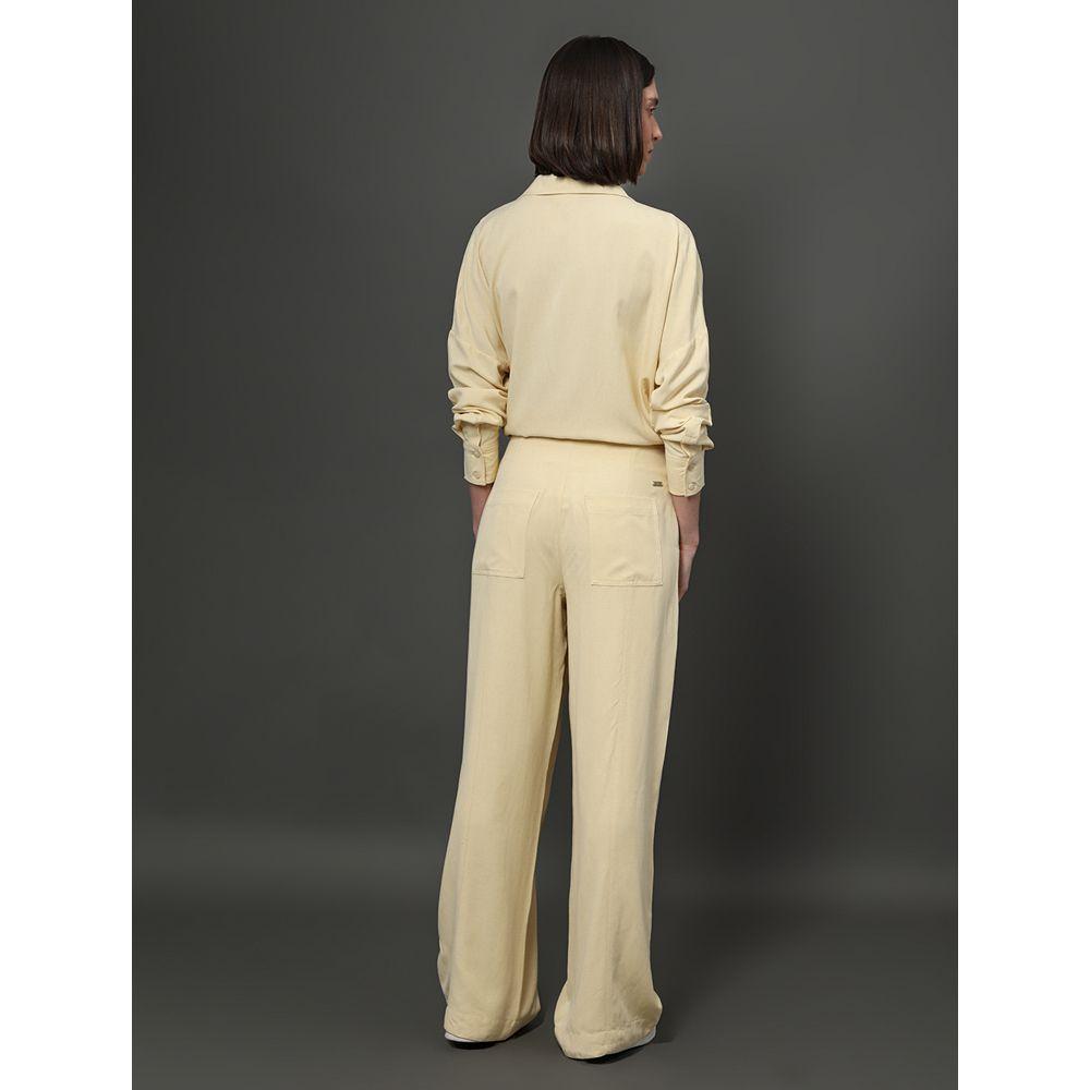 Calça Feminina Linho Misto Calvin Klein Jeans - Amarelo Manteiga - 2