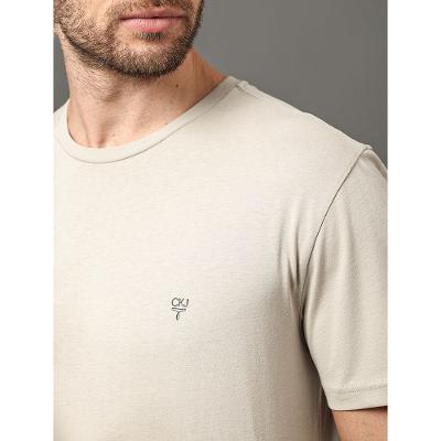 Camiseta Masculina Ômega Peito Calvin Klein Jeans - Caqui Claro