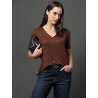 Camiseta Feminina Decote v Calvin Klein Jeans - Marrom - 5