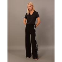 Camiseta Feminina Lisa Decote v Recorte Lateral Calvin Klein - Preto - 1