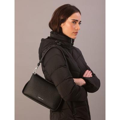 Jaqueta Calvin Klein Jeans Feminino Gola e Capuz Removivel - Preto