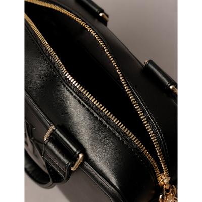Bolsa Calvin Klein Jeans Feminino Tote Mini Logo Reissue Brilhan - Preto