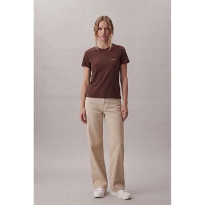 Camiseta Calvin Klein Jeans Feminino Micrologo Peito - Marrom