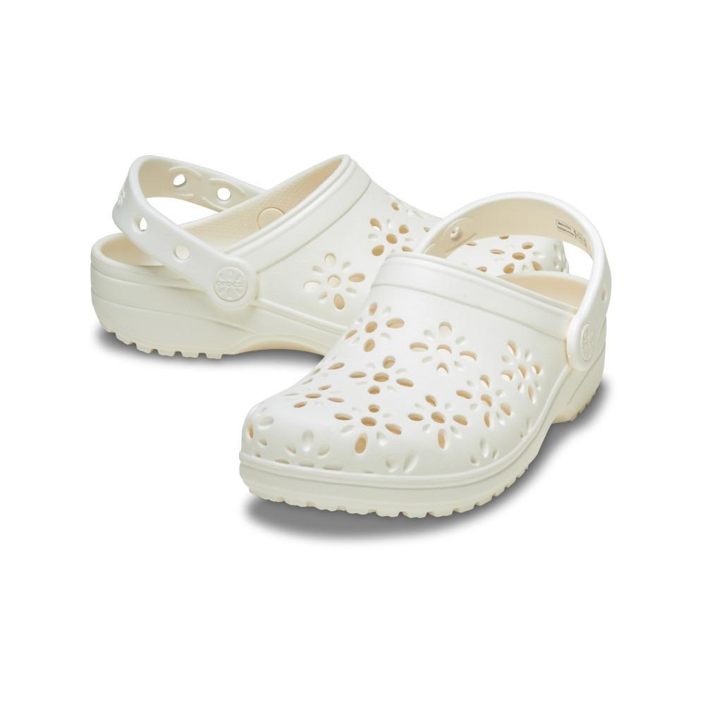 Sandália crocs classic floral cut out clog t chalk - 4
