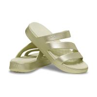 Sandália Crocs Getaway Metallic Strappy Sandal Champagne Metallic