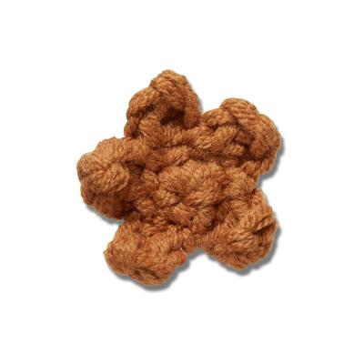 Jibbitz™ Estrela Marrom Crochê Artesanal Único