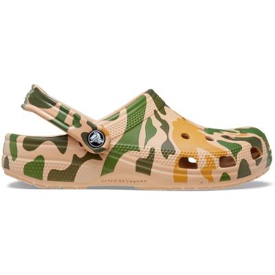 Sandália crocs classic printed camo clog chai/tan