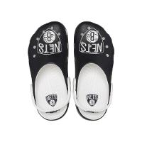 Sandália crocs classic brooklyn nets clog white/black - 6