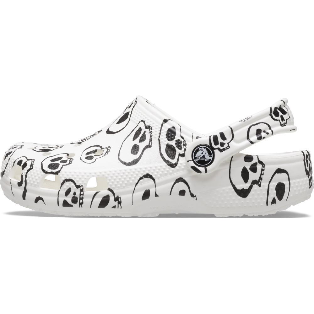 Sandália crocs classic skull print clog k white/black - 3