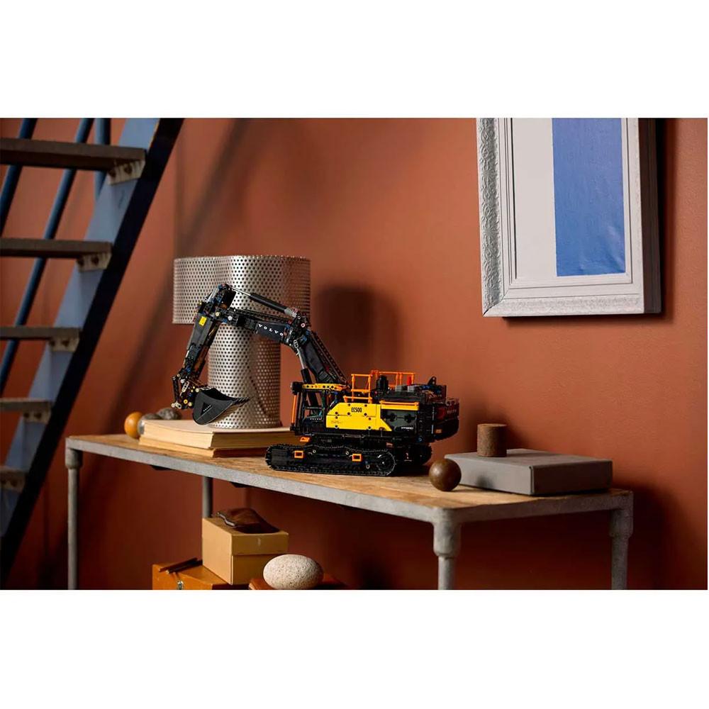 LEGO Escavadeira Volvo EC500 Hybrid 2359 peças 42215 - 5