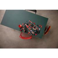 LEGO Carro Ferrari SF-24 F1 1361 peças 42207