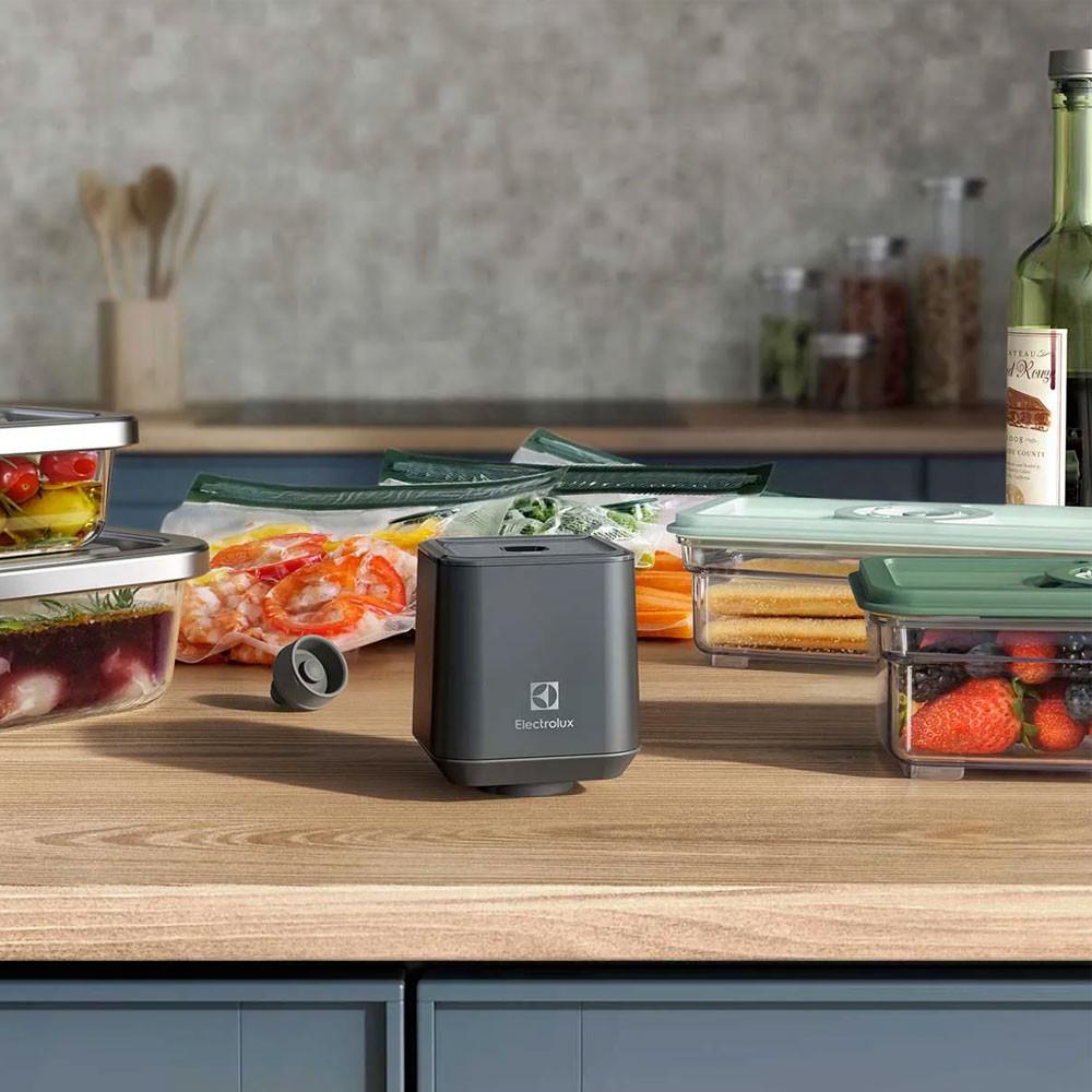 Conjunto Seladora a Vácuo Portátil com 2 Potes Herméticos Electrolux - 2