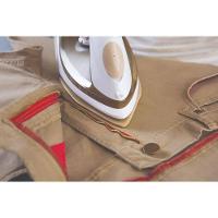 Ferro de Passar a Vapor Base Antiaderente com Spray Oster 5907 – Dourado/Branco - 9