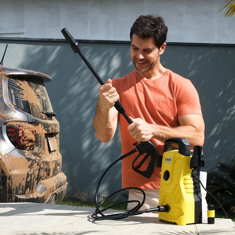 Lavadora de Alta Pressão Karcher Compacta 1500 PSI/Libras 1400W 300L/h com Aplicador de Detergente e Lança Regulável - 9