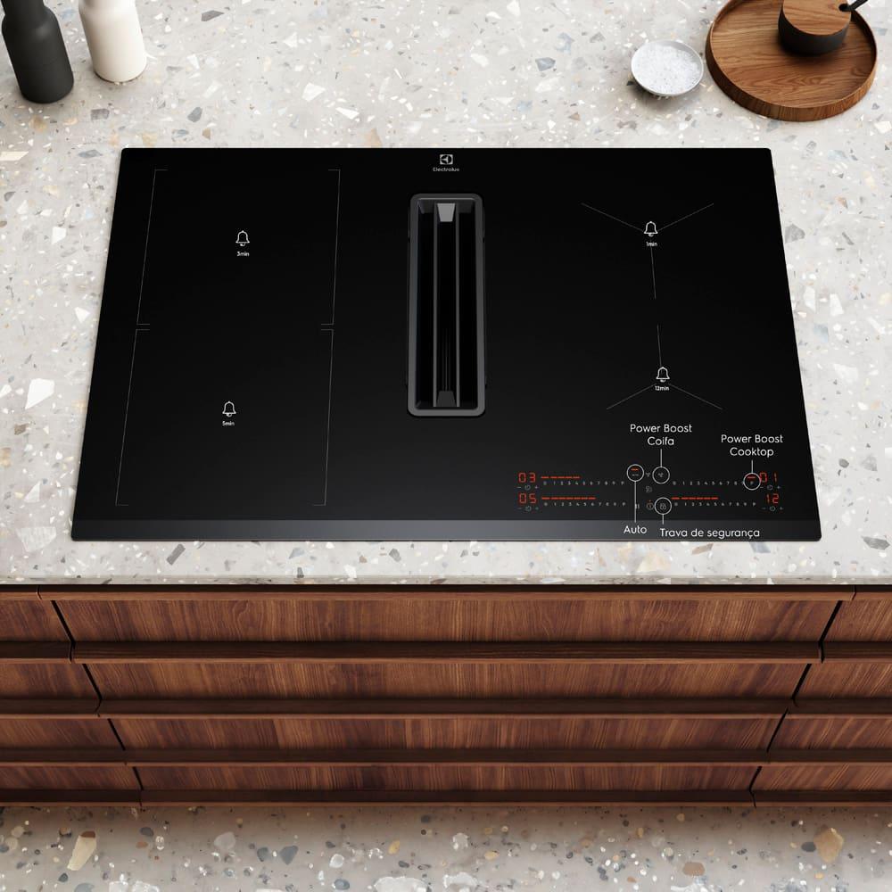 Cooktop de Indução 4 Bocas Electrolux 2 em 1 com Coifa Integrada Expert IE8CH, 9 Níveis de Potência, Display Digital e Painel Full Touch - 220V - 2