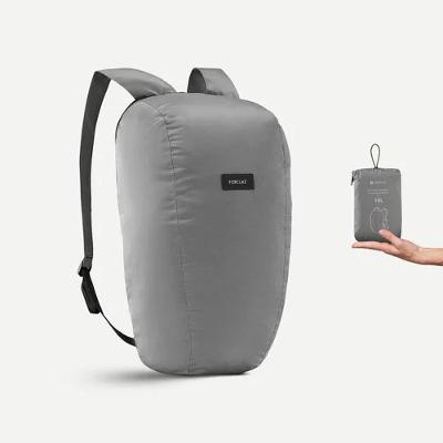 Mochila Ultracompact de Trekking 10 Litros Forclaz Cinza