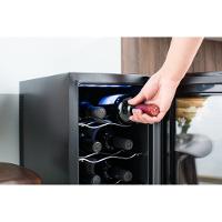 Adega de Vinho Climatizada Electrolux 8 garrafas Uma Porta Acabamento em Alumínio (ACB08)