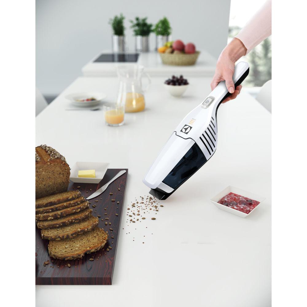 Aspirador de Pó Vertical Sem Fio Electrolux Ergorapido 2 em 1 Cyclone até 21 min Branco (ERG21) - 7