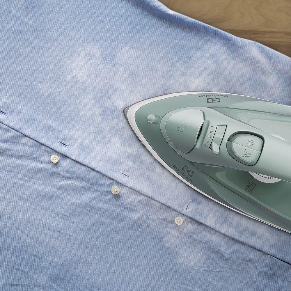 Ferro de Passar a Vapor e a Seco Electrolux Verde Claro Experience com PowerVapour (ESI51) - 6