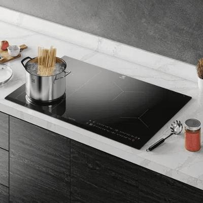 Cooktop 4 Bocas de Indução Electrolux Expert com Flexi Cook e Timer (IE8FB)