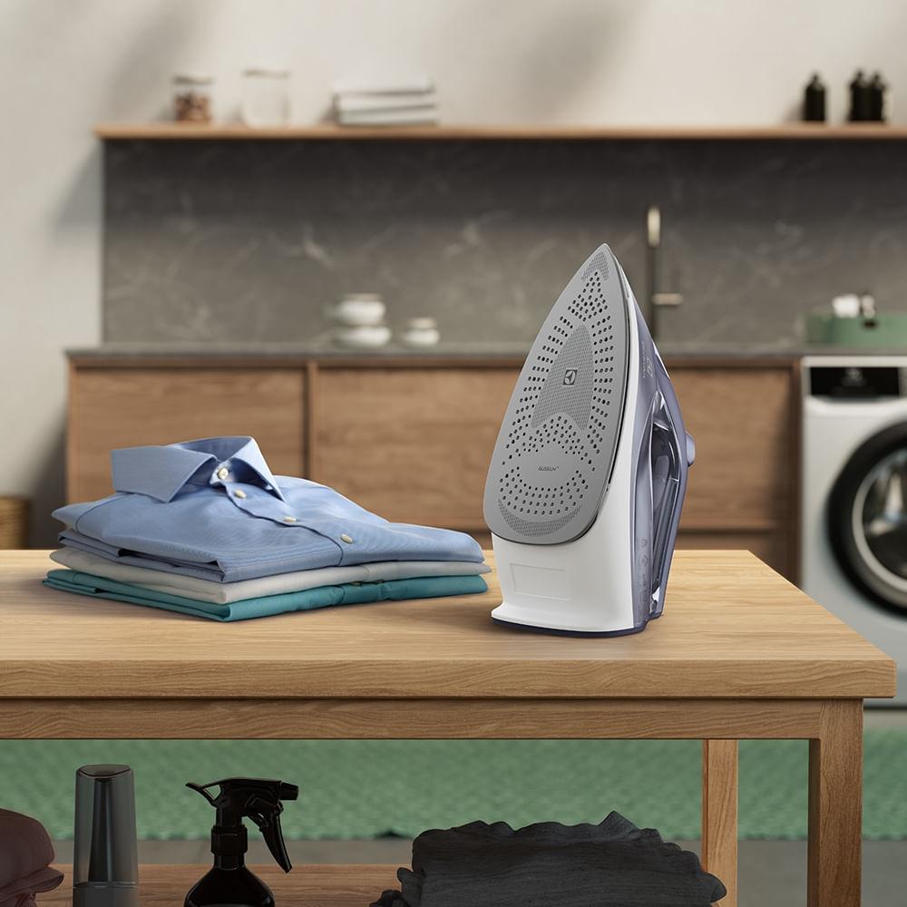 Ferro de Passar a Vapor e a Seco Electrolux Experience Care com Tecnologia Power Vapour (ESI60) - 7