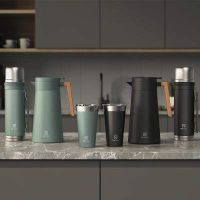 Copo Térmico Electrolux 560ml Verde Sense com Tampa Hermetica