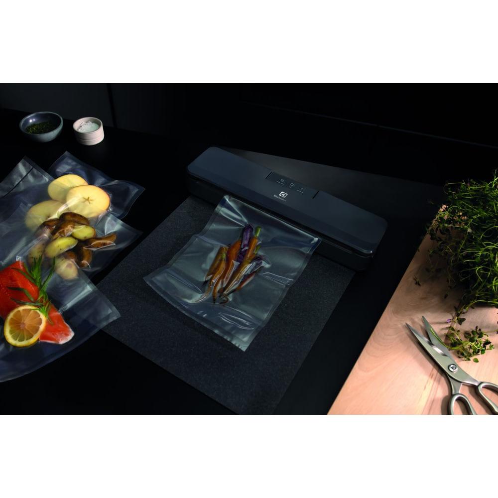 Seladora à vácuo Electrolux portátil Cinza Silenciosa - 5