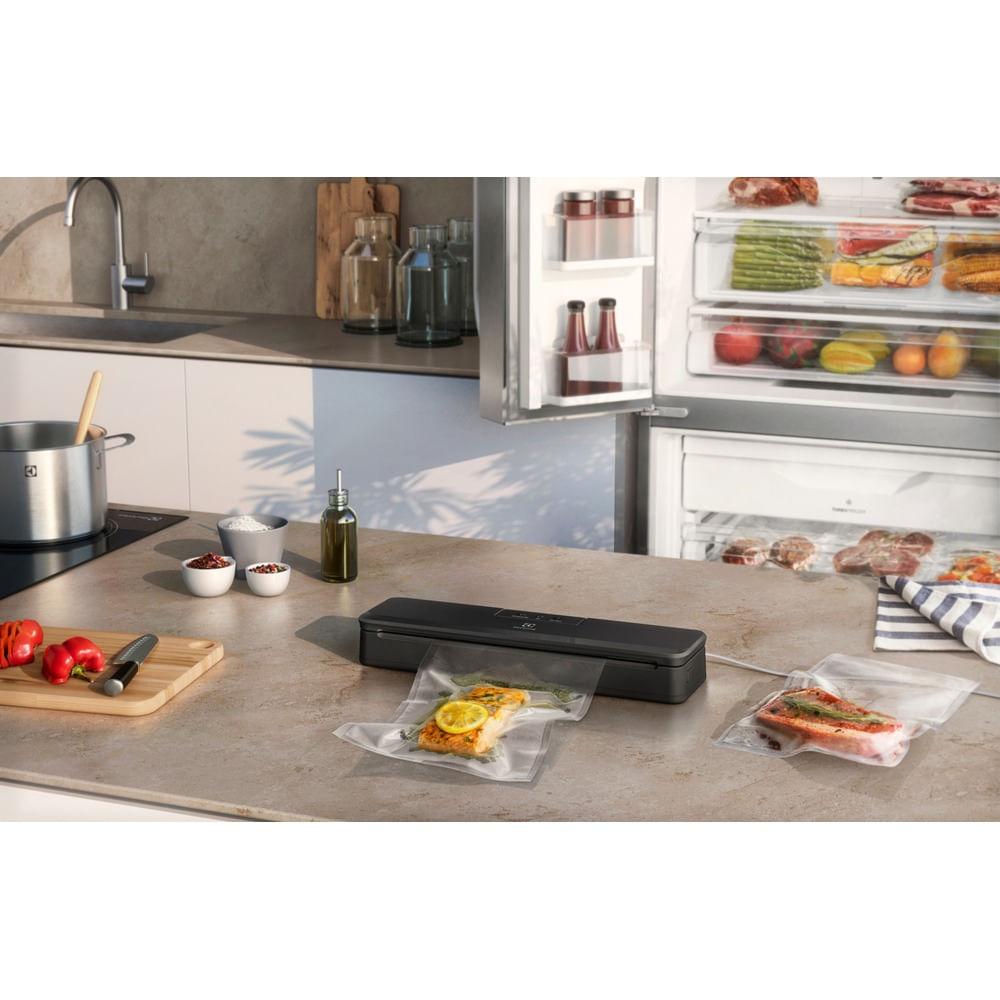 Seladora à vácuo Electrolux portátil Cinza Silenciosa - 10
