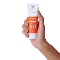 Actine Protetor Solar FPS 30 com cor Darrow - 3