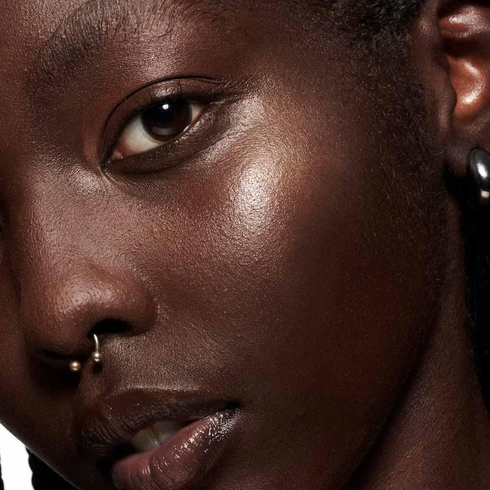 Blush Líquido MAC Strobe Dewy 4,3ml - 7